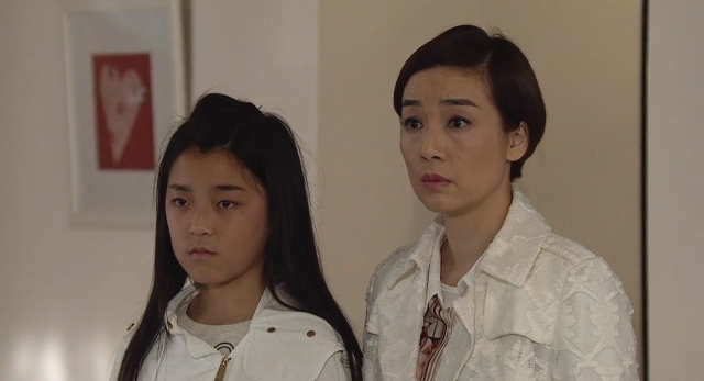 指出追星的文化在香港 80、90年代早已出現,常拿來和 MIRROR 比較的四大天王當年也有同樣的風氣