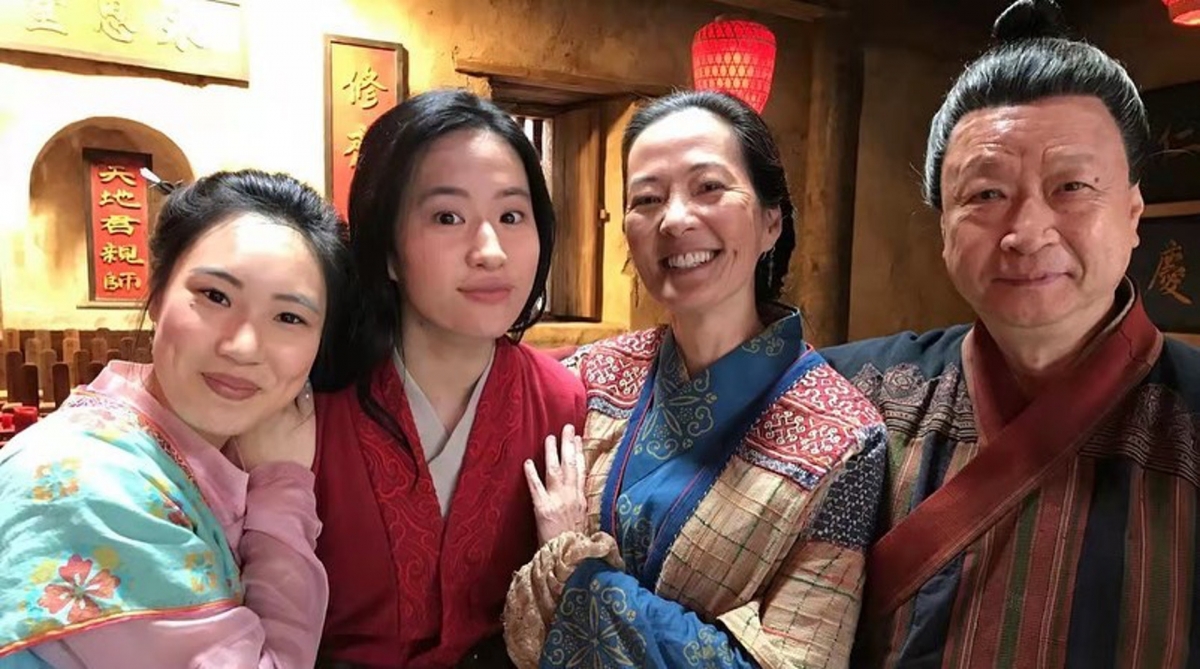 《花木蘭》主演劉亦菲大方分享多張拍攝《花木蘭》電影時期的相片
