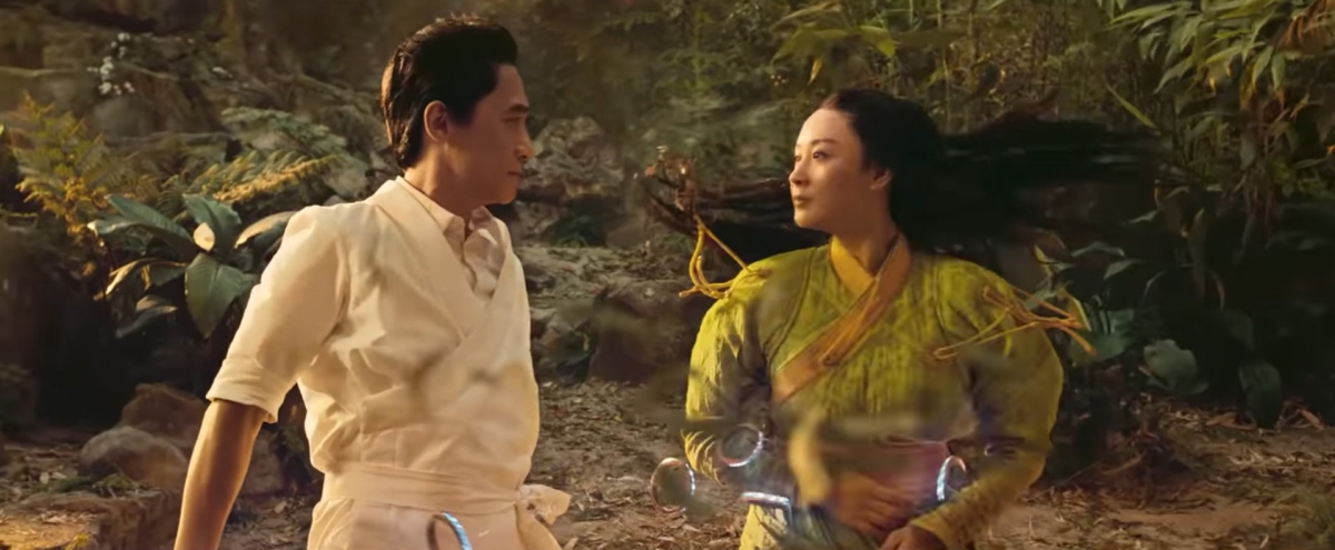 Marvel 電影《尚氣與十環幫傳奇》上映後大獲好評,電影中不少有香港藝人出演吸引港人力捧!戲中擔演重要角色的梁朝偉和陳法拉
