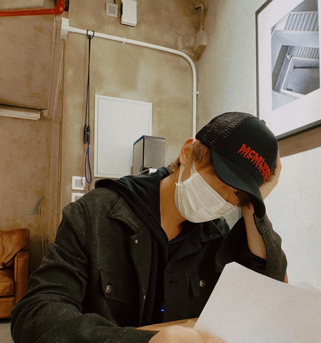 不過任誰也知道,這讓姜濤撕心裂肺的傷口根本還沒有痊癒,也許姜濤也只不過是想利用工作好好麻醉自己。