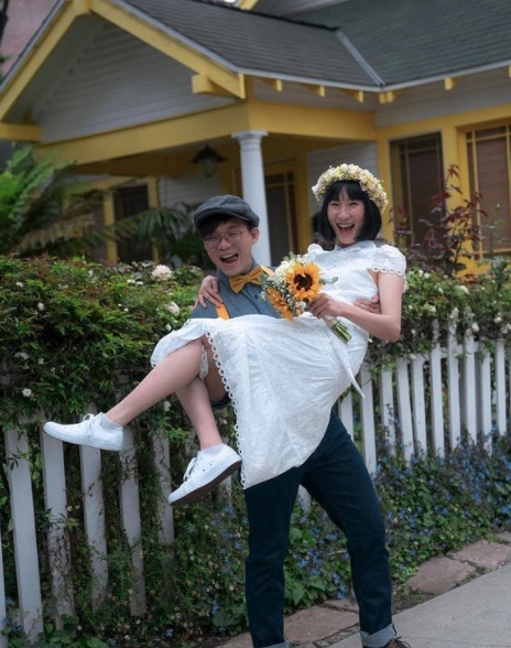 張夢兒和 Yung Lee 情侶檔出席Marvel宣傳活動,Yung Lee 貌似也是一位華人身形健碩