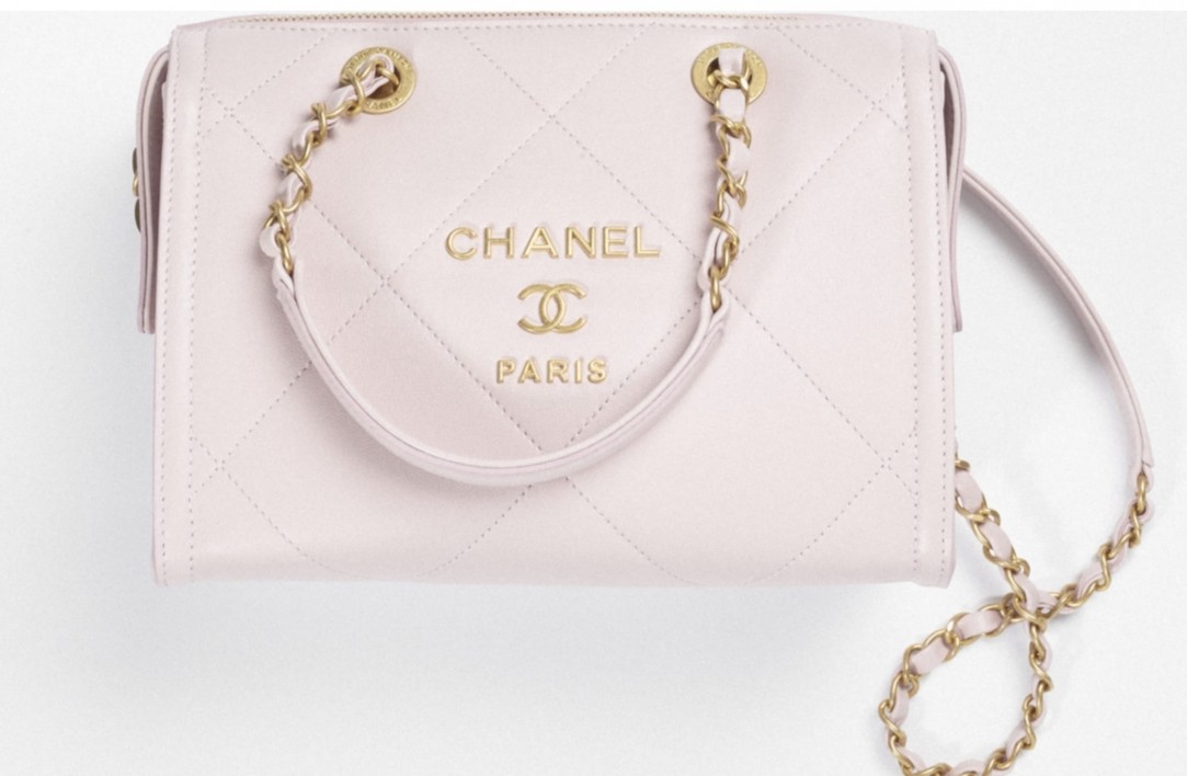 small-bowling-bag-light-purple-calfskin-gold-tone-metal-calfskin-gold-tone-metal-packshot-artistique-vue1-as2749b06377nd359-8845464797214