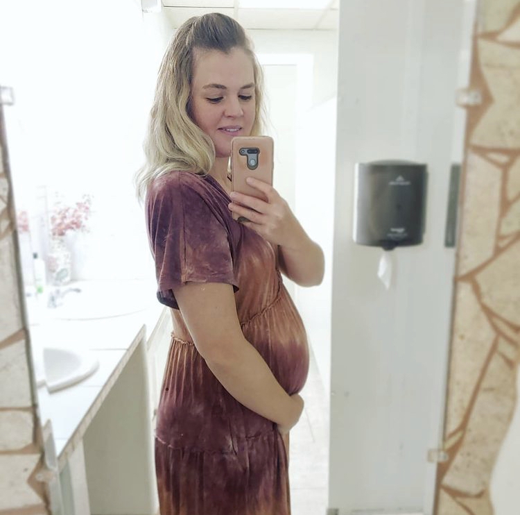 雖然已經是第9次懷孕，但夫婦依然無比興奮，目前兩人仍未知胎兒的性別