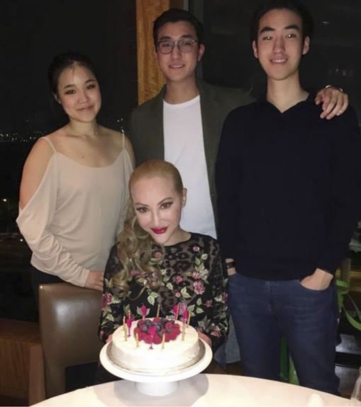 薛芷倫雖然離婚後沒有跟兒子和女兒同住,但是當時每星期也到前夫馬清偉家探望他們。