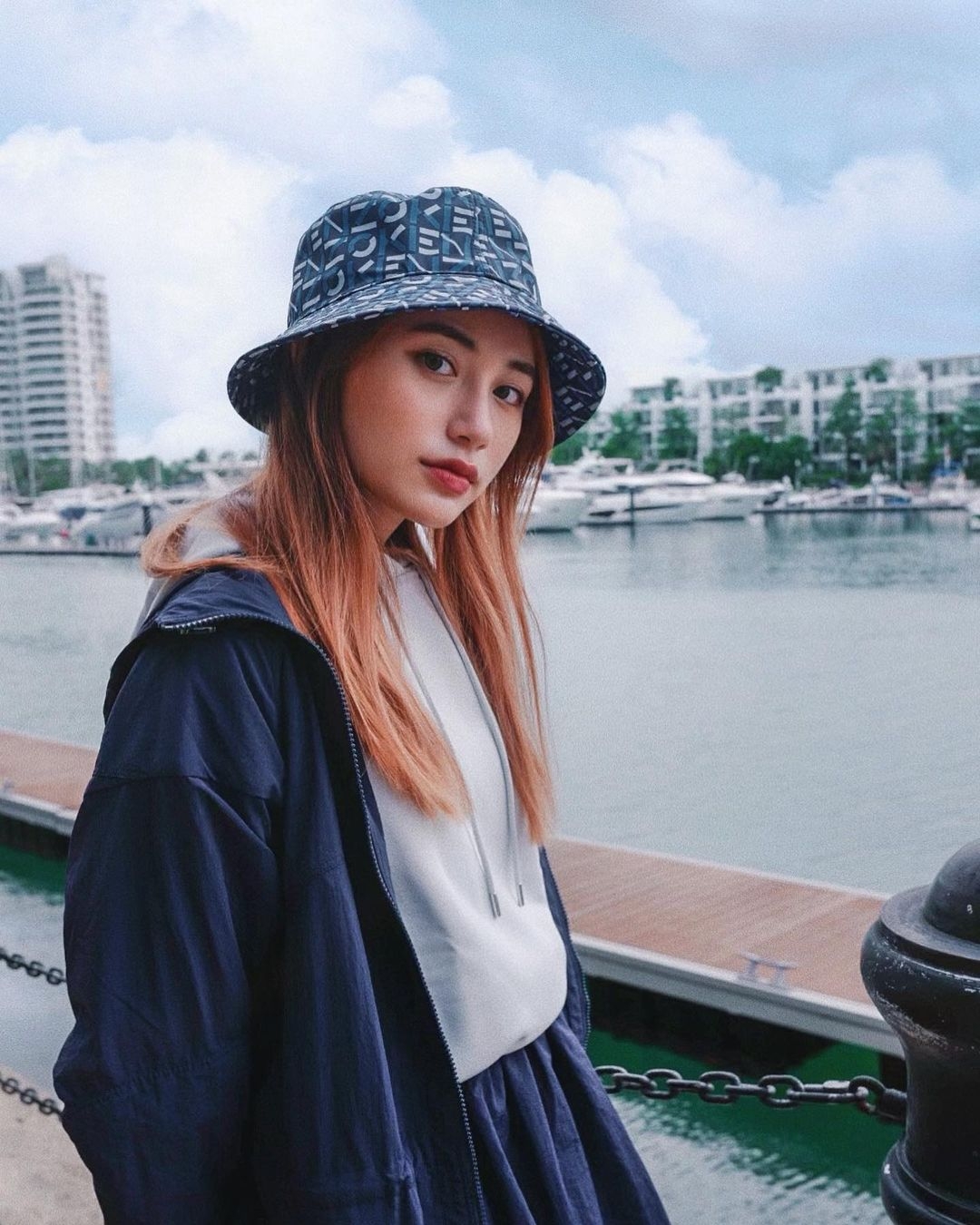 不熟悉 Calista 的朋友，看到她 instagram 上的美照也許只會以為她是一般的人氣網紅！