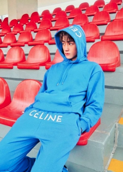 網民看好 Jeffrey 這位新臉孔，雖然演技暫未觀眾認證，不過《i.SWIM》將是他首部擔演男主角的處女作