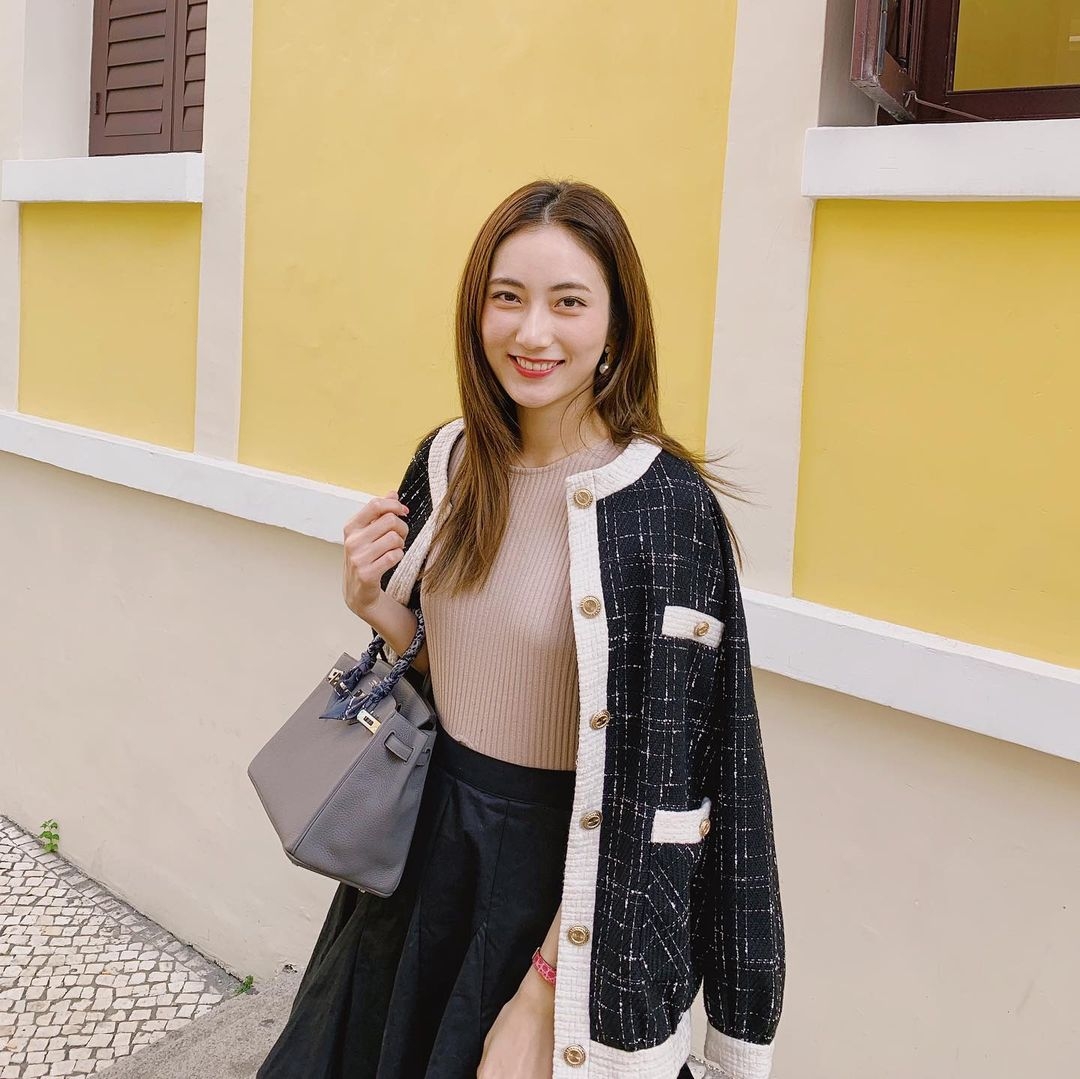 蔡嘉欣擁有多個 Hermès 手袋,由Garden Party、Constance、Picotin 到 Lindy 都是她的愛包!