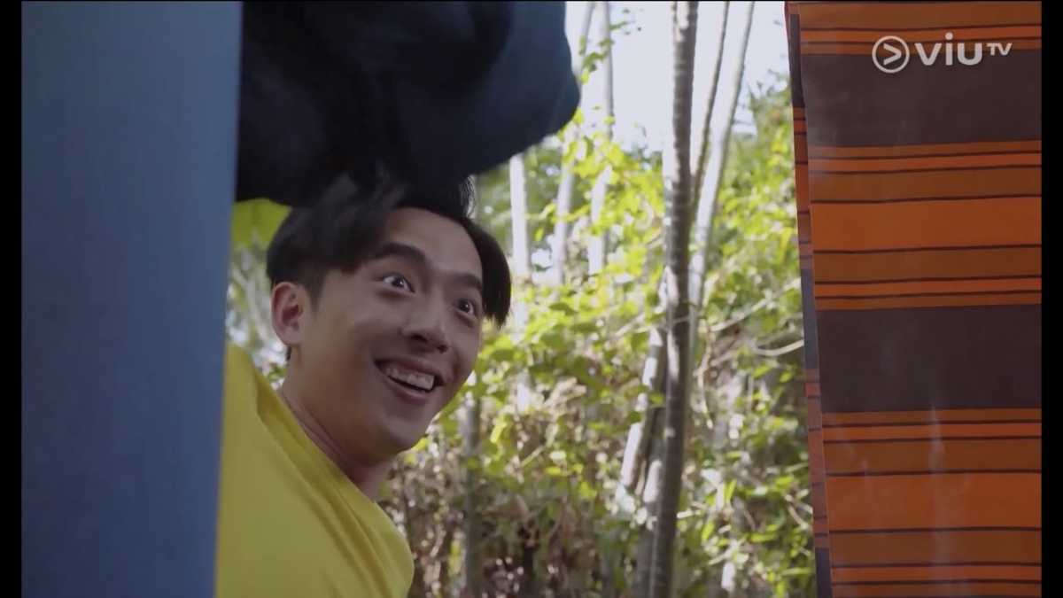 也許是 Edan 的粗眉讓人感覺和 Bert 的「一字眉」撞款!