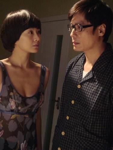 羅嘉良在2007年結識現任妻子蘇岩,二人拍劇擦出愛火。