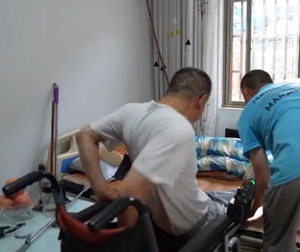 不用打工的日子,趙金龍更會幫忙照顧劉豪瑾,減輕周玉英的負擔