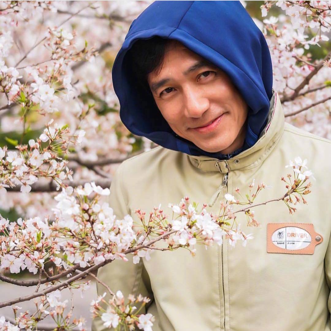 白龍王不但認為自己與梁朝偉特別投緣,已經有傳偉仔甚至被白龍王收為契仔,兩人感情相當親厚!