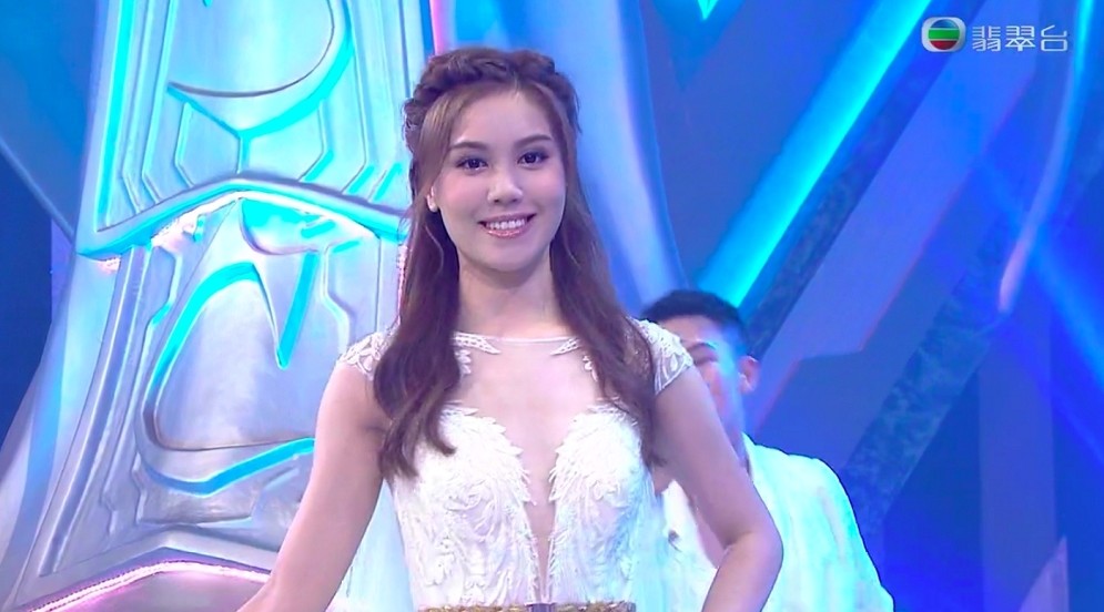 媽媽文寶雪也成為了宋宛穎的減肥修身軍師，在參選港姐期間，每一餐都是拍照給媽媽文寶雪看