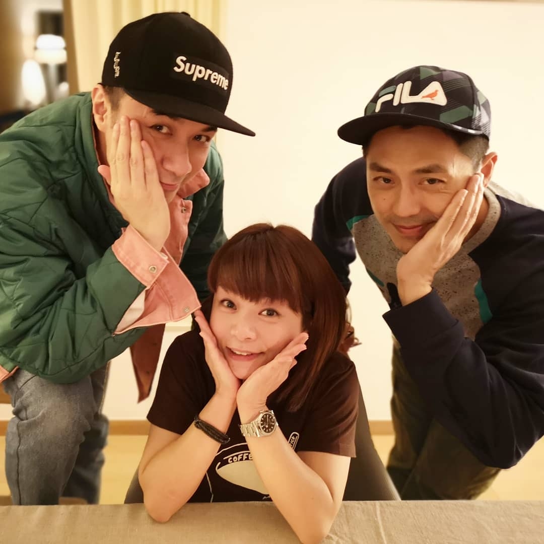 早霸王揼邪骨|一位想法傳統個性內斂的女生 Lucy 打給《早霸王》,向森美、小儀稱自己從沒拍過拖