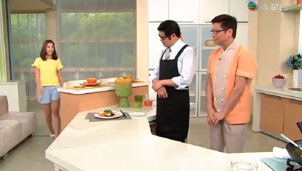 其實安德尊「咄咄逼人」的個性,早已被不少網民看在眼內!據知兩人從 2009 年開始因主持《今晚食乜餸》而交惡,有傳安德尊因為不滿李錦聯太過姿整、大牌而針鋒相對!