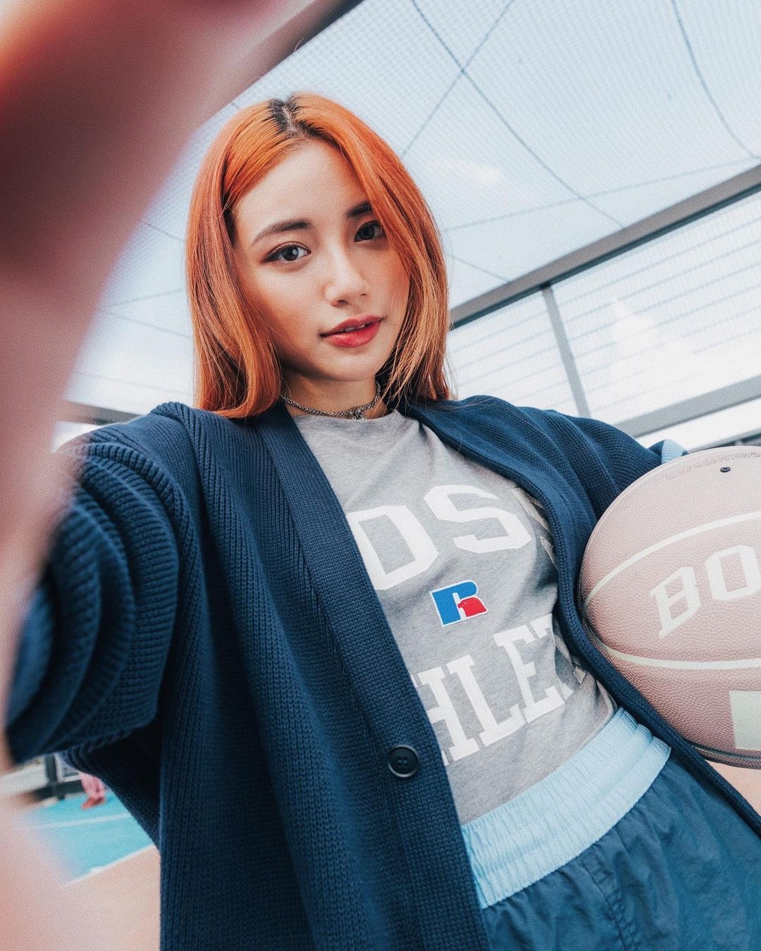 最近來自新加坡的 22 歲富二代名媛蔡佳芸（Calista Cuaca）就公開自己的豪華衣帽間及豪宅，原來她媽媽就是被譽為「全球坐擁最多Hermès手袋」的 Jamie Chua（蔡欣穎）