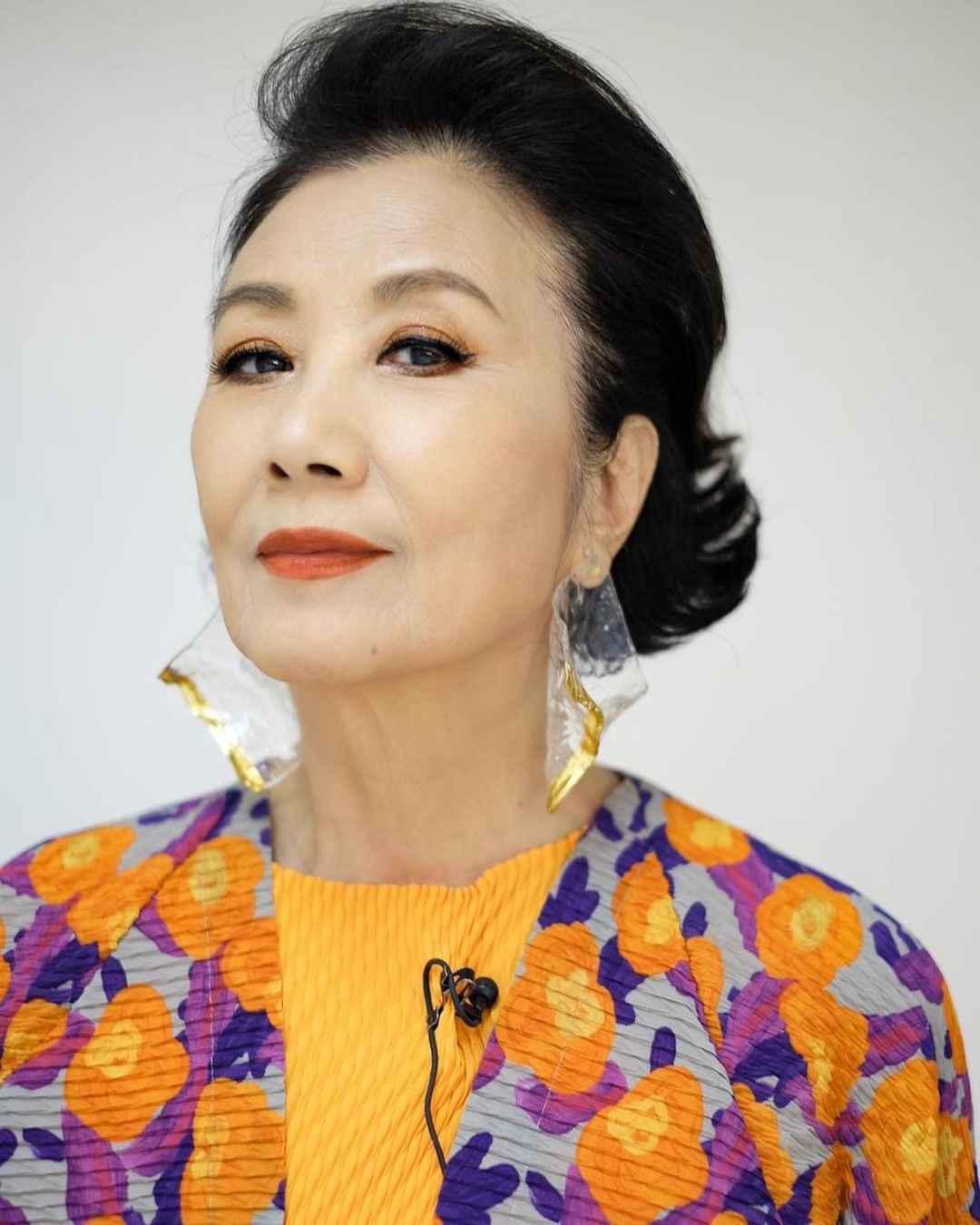 汪明荃阿姐Liza姐造型妝容化得超漂亮,果然是天生的女明星~