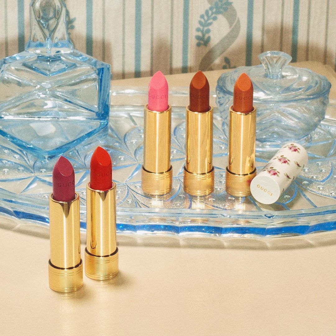 Rouge à Lèvres Voile唇膏系列一共加入了5隻新色號!