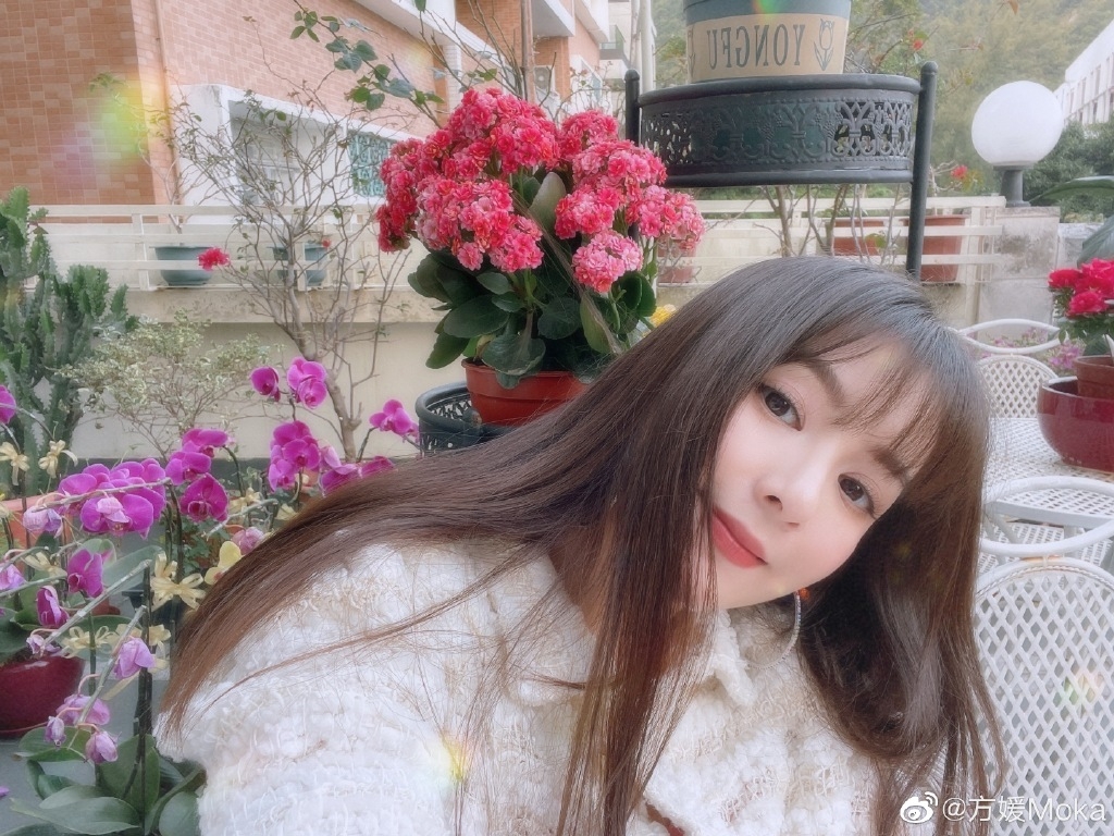 不過一直被城城寵愛備至的方媛，即使在外受了委屈，在內亦有老公仔城城呵護做幸福少奶！