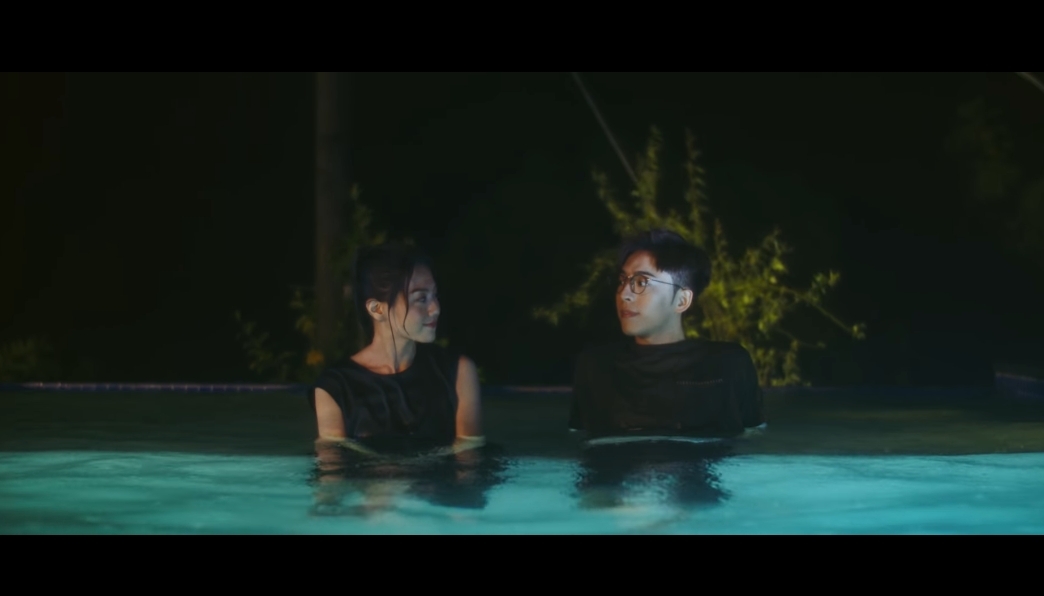 Edan 在 MV 中會與娜姐發展一段微妙的感情,二人更在水中玩耍談心