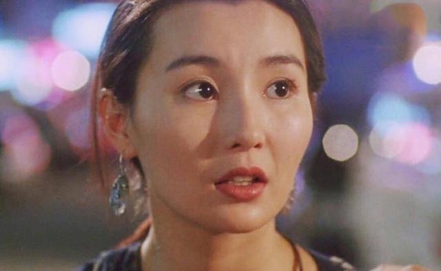 張曼玉在法國拍戲時認識當地導演阿薩亞斯,兩人步入婚姻卻仍離婚收場