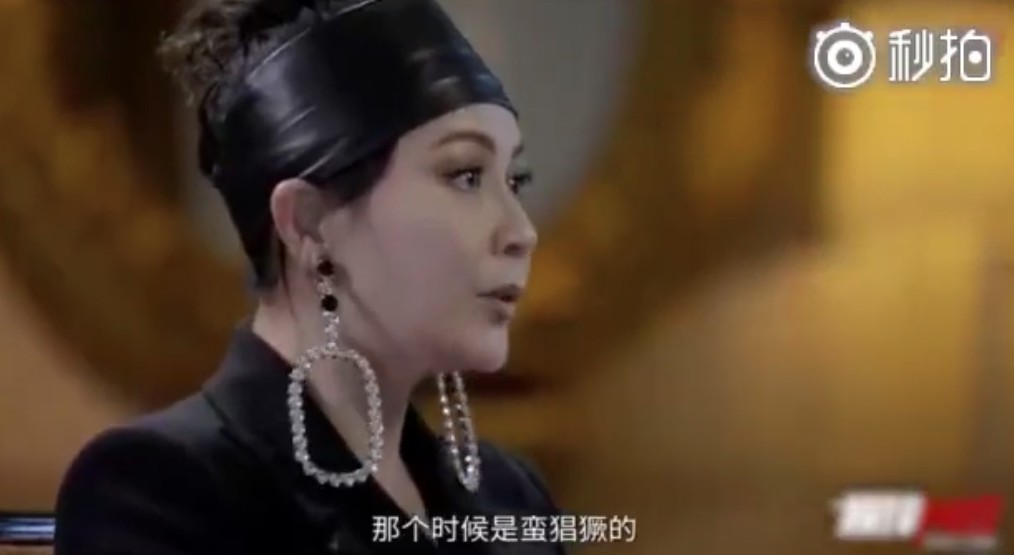 劉嘉玲指出,當年因為推戲而惹來黑社會的不滿,更直言「那時候的黑社會是蠻猖獗的。」