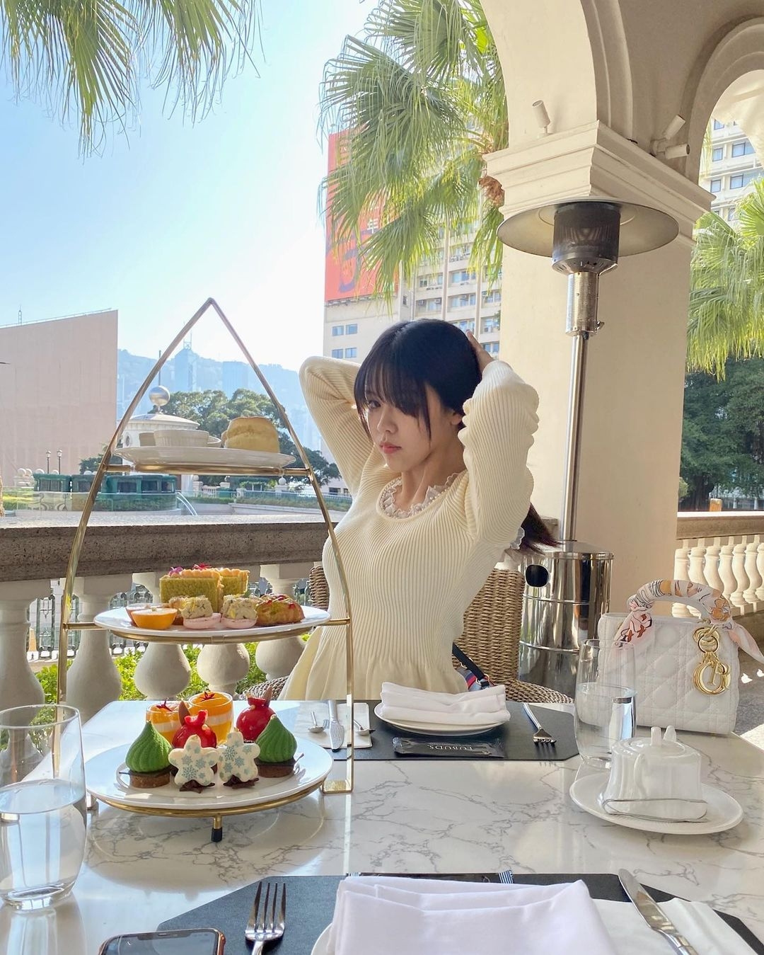 不過有眼利網民就發現, Ukei 曬出的名牌手袋竟然是疑似假貨,更被指出與真貨有明顯不相同的地方?