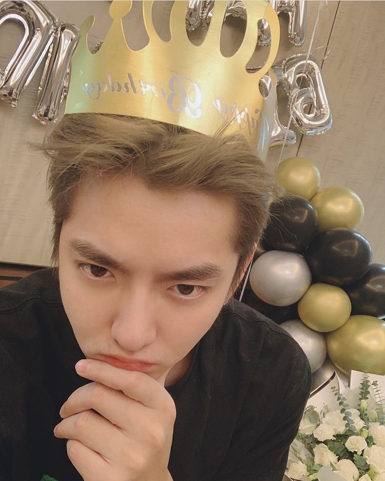 早月因涉嫌強姦被被捕的吳亦凡事前人氣相當高，以11.5億人民幣（約13.86億港元）的總收入排名第19位