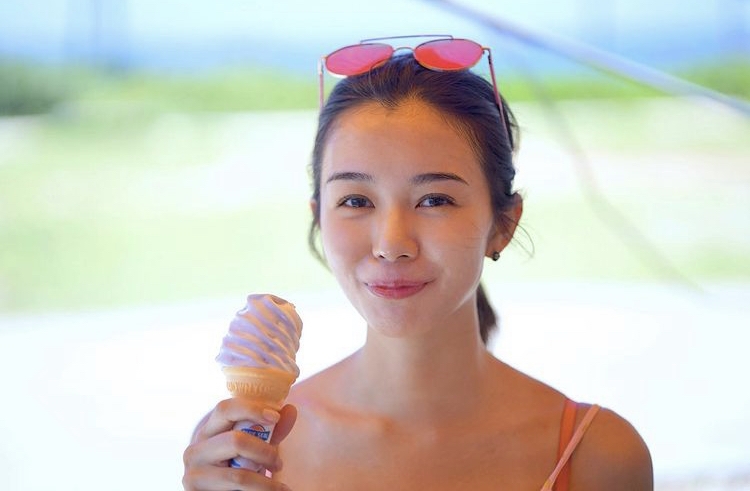 近日Louisa就分享自己十年前讀大學的青澀舊照,被網民重提跟林作拍拖是她一生遺憾