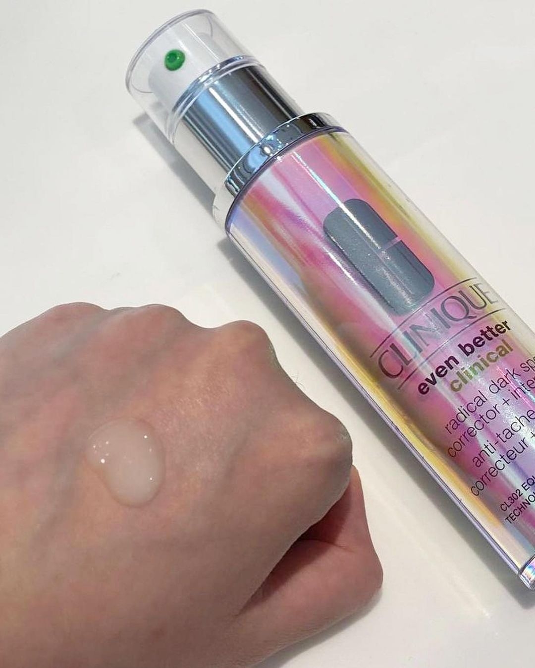 以雙倍專利醫學級淡斑成份CL302達到提亮去斑及減淡色素痘印的效果。