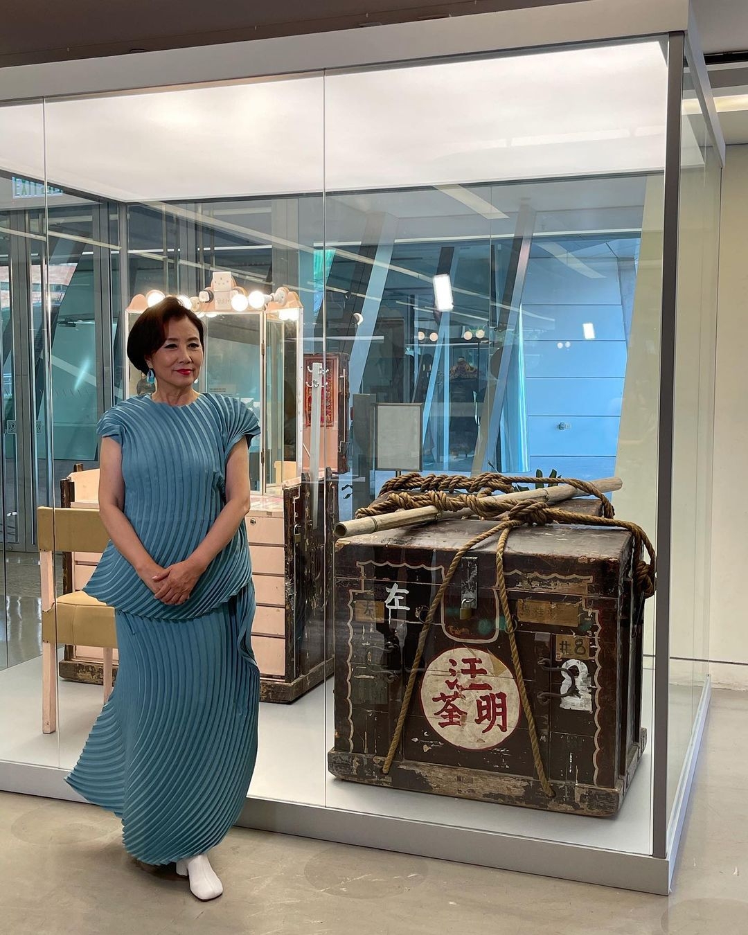 厲害的是羅家英老婆汪明荃阿姐果然是天生的模特兒,無論穿甚麼樣的服飾也能輕鬆駕馭