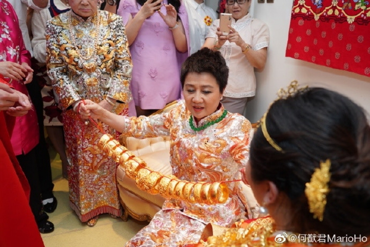 四太梁安琪亦為女兒何超盈準備一整套家具以及價值 8 億的豪宅