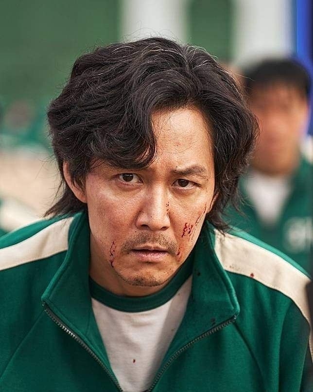 而母親則是韓亞集團創辦人樸仁天的女兒樸賢珠,可謂是頂級豪門家族!