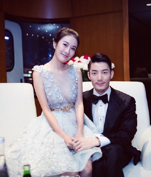 今年41歲的葉璇與交往4年的小默先生分開後,用2年時間走出戀情陰霾。前度「小默先生」蒯昊辰