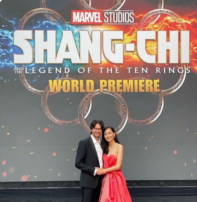 陳法拉當天低胸長禮服現身艷壓全場,法拉老公 Emmanuel 更陪伴在側