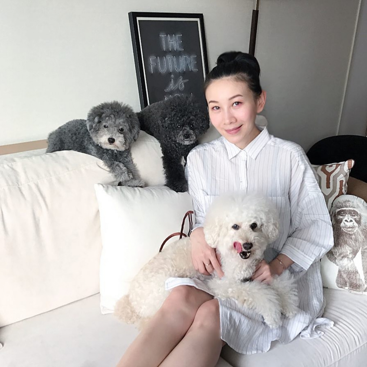 區文詩前男友|Angela入行後火速跟張栢芝細佬張柏文交往,但戀情僅維持兩年就分手。