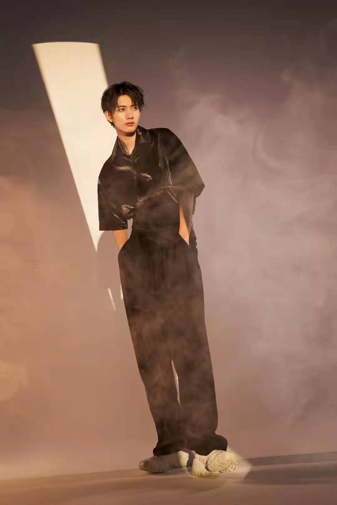 甘望星身高183cm,是位田徑好手。