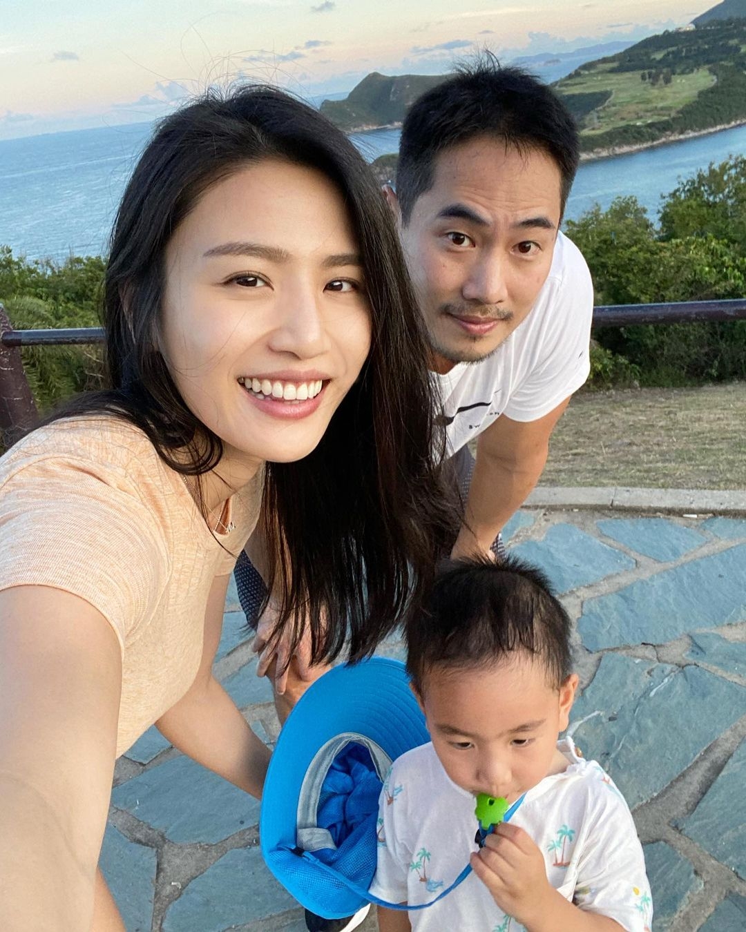 《娛樂百分百》主持人黃偉晉問Coffee林芊妤如果再揀一次,會揀瑜伽還是做藝人?