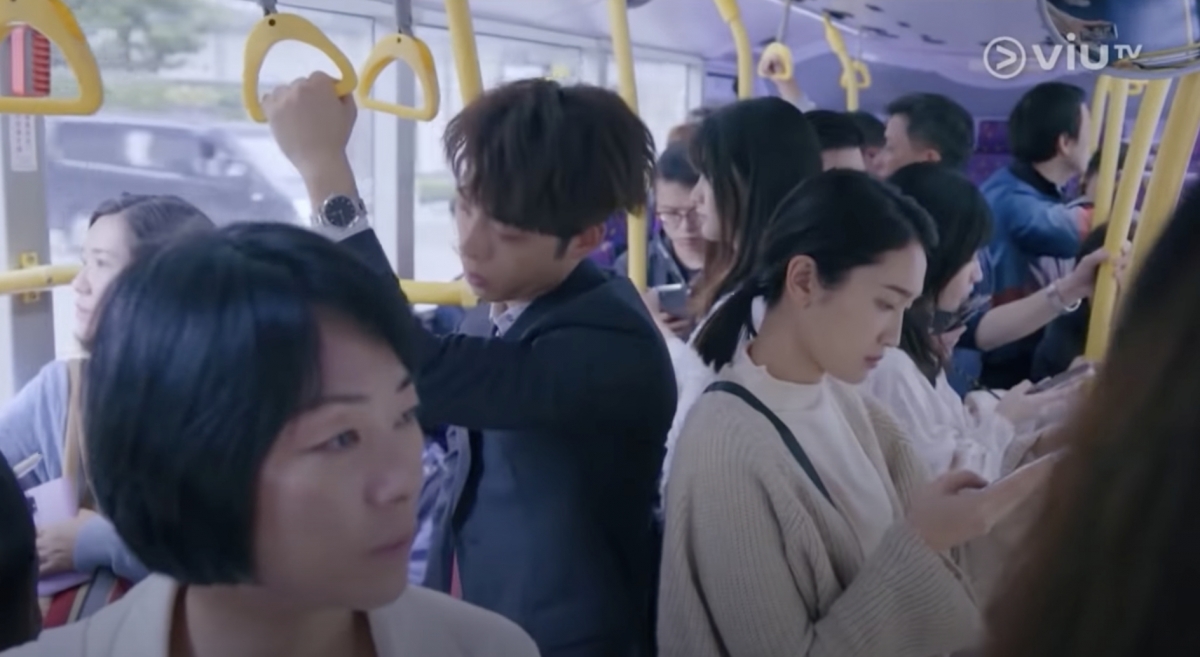 事主朋友經常很遲才通知她自己會遲到。