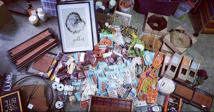 拾獲一些只因包裝輕微損毀或被報廢而丟棄的物品