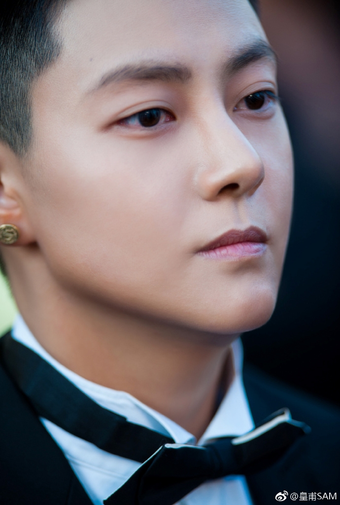 皇甫聖華五官清晰,疑似整容的輿論被熱議。