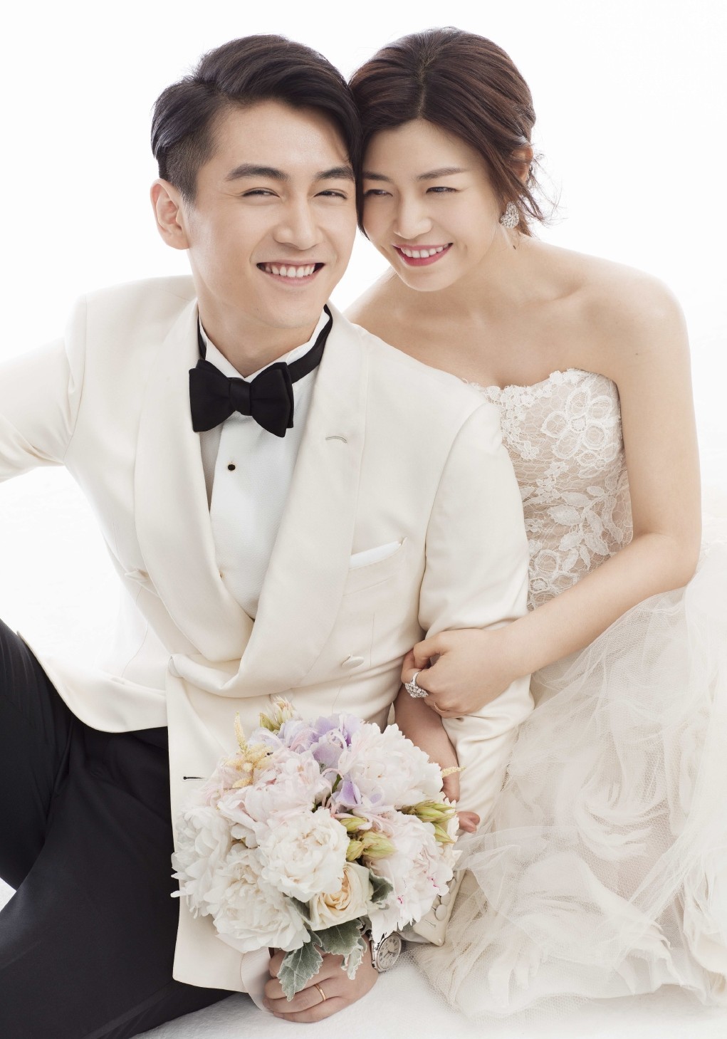 婚姻界更有一個名言:「未婚的女人都想要一套Vera Wang,離婚的女人想念那套Vera Wang,再婚的女人慶幸自己能再擁有一套Vera Wang。」