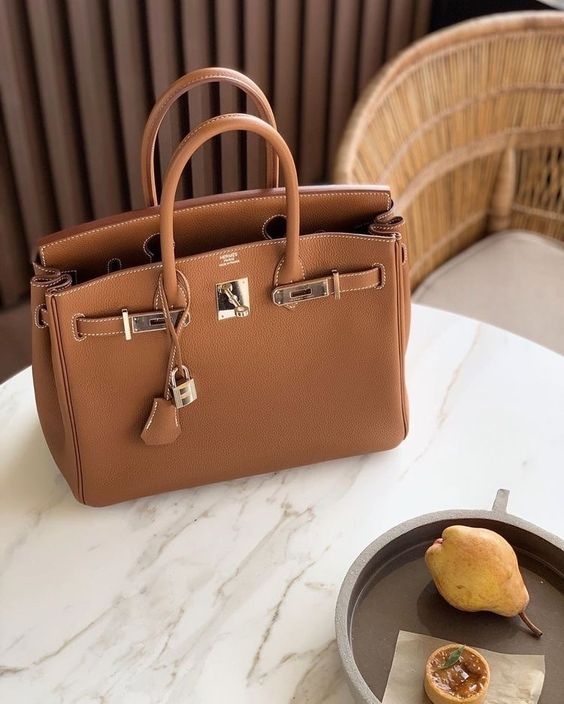 Hermès 最厲害的地方,就是有錢也未必能夠買到,品牌不但有嚴謹的配貨潛規則,而且每年產量也非常有限,保值度十分高,難怪能夠成為眾多女生的 wishlist 首選!