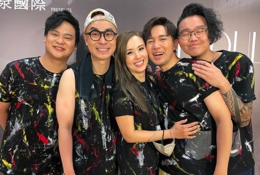 Dear Jane 在台上憶述出道的辛酸,坦言樂隊的音樂會起初只有幾個人購票入場