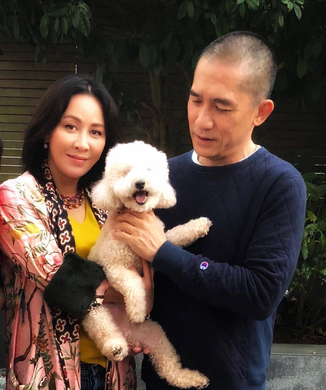 不過據知情人士透露,當年梁朝偉帶同劉嘉玲一同求見白龍王,怎料白龍王竟堅持表示「我只見那位男子。」最終劉嘉玲只能摸閉門釘。