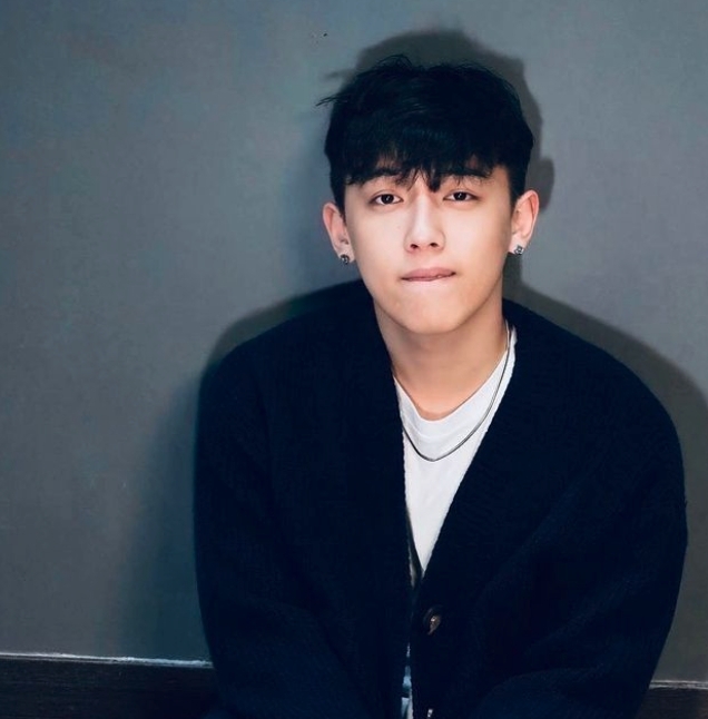 其餘洗版的網民當中有過半亦為另一《造星》出身的歌手MC（張天賦）抱不平！賦二代（MC粉絲）指MC在6月推出的人氣歌曲《反對無效》