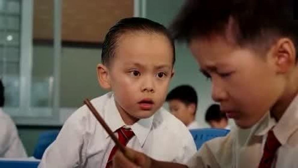 《長江七號》電影中,除了徐嬌是男扮女裝,原來飾演小惡霸「陳俊生」是女扮男?