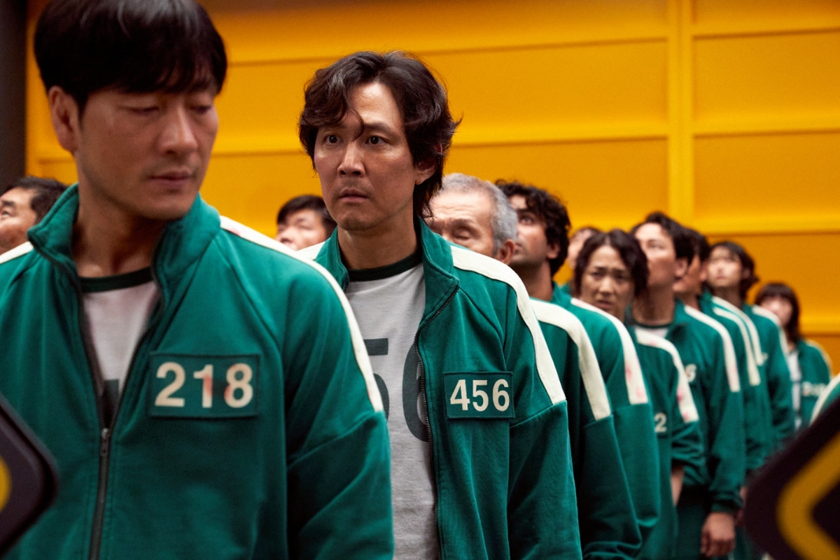 48歲的李政宰在《魷魚遊戲》一劇中飾演生意失敗的頹廢中佬,憑超強的演技再次掀起觀眾關注!