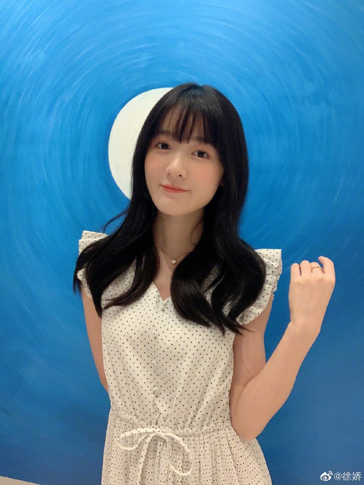 現年 24 歲的長江七號徐嬌已完全長大成人,變成了亭亭玉立的美女,愈大更是愈漂亮!