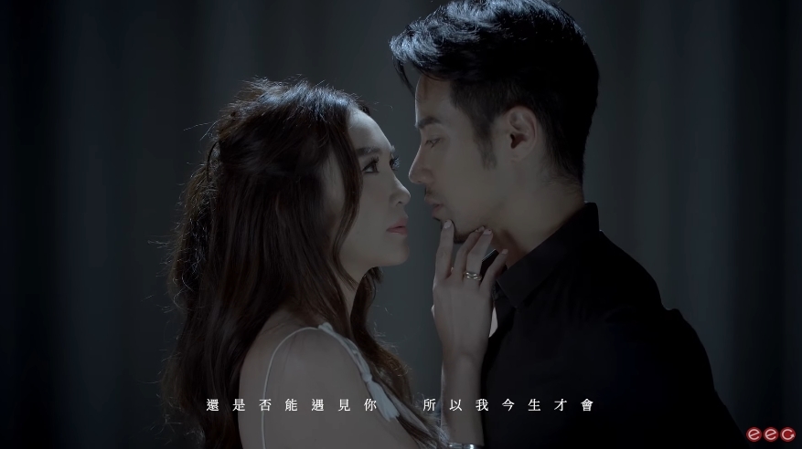 這次溫碧霞翻唱了張敬軒的經典國語歌《只是太愛你》