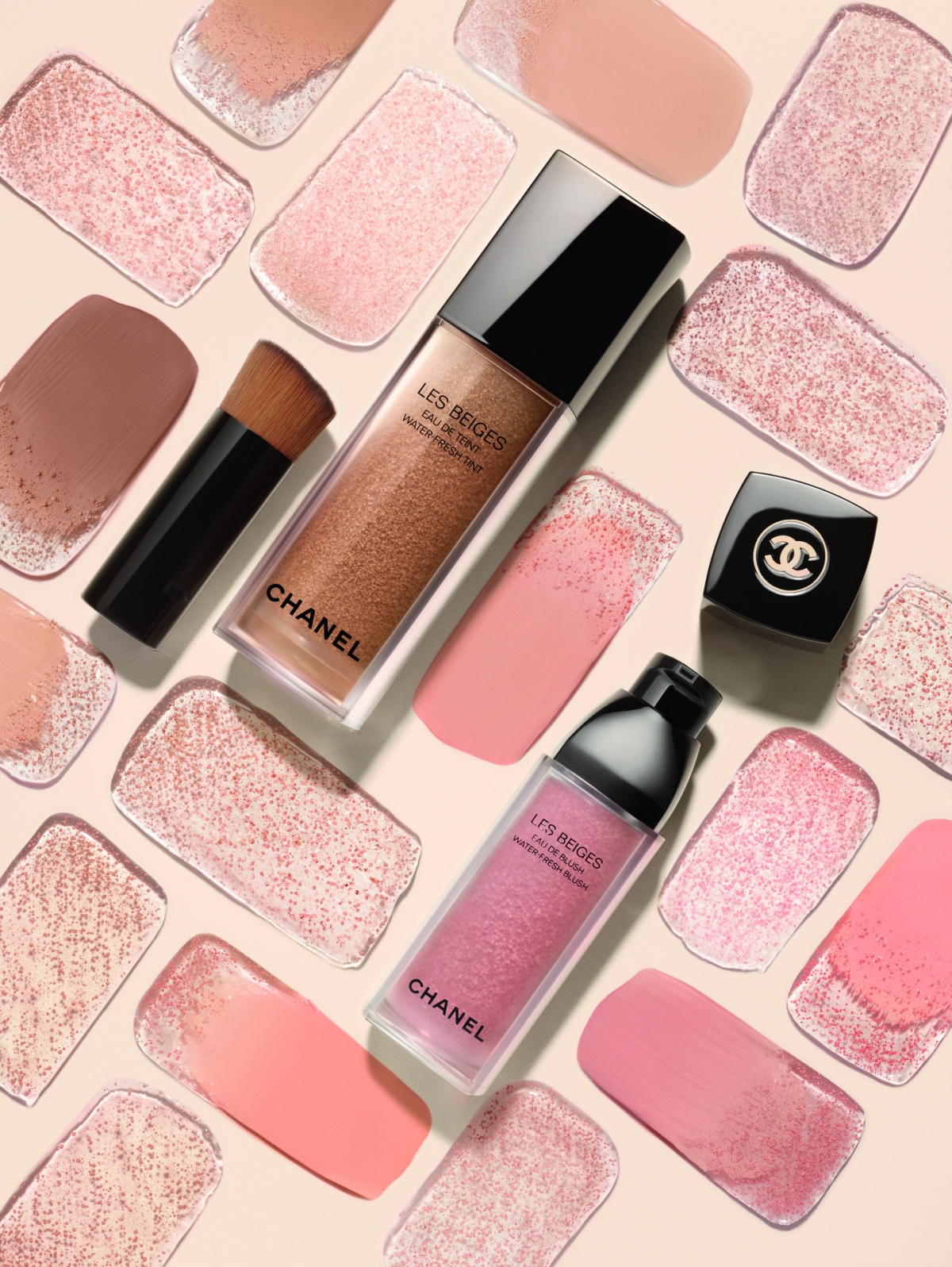 CHANEL 人氣高企的 Les Beiges「自然亮肌微精華粉底液」正正就能為你打造史上最水感滋潤底妝